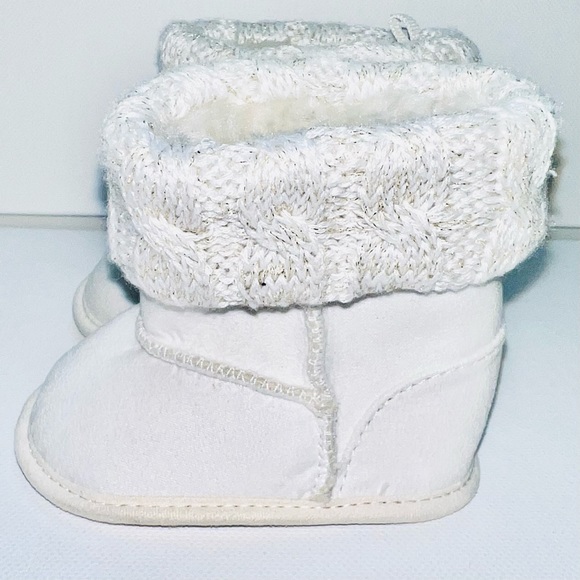 Koala Baby Suede Baby Booties Sz 1 White Gold Faux Suede Fur Knit Walker NWOT - Picture 6 of 6